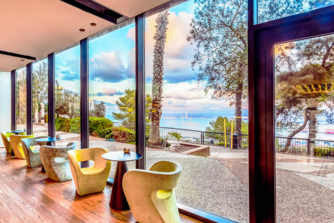 Executive Business Lounge