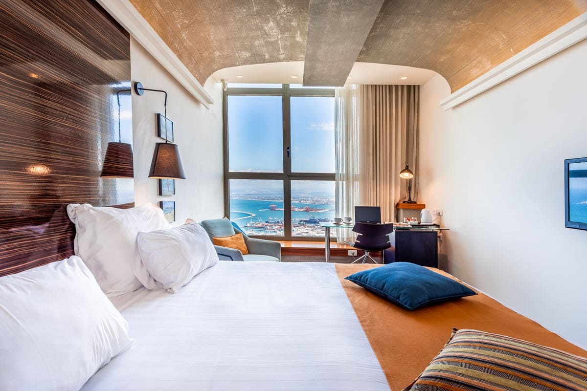 room-812-6